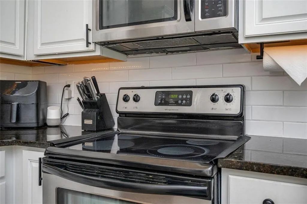 1761 Liberty Parkway Nw, Atlanta, Georgia 30318, 2 Bedrooms Bedrooms, ,2 BathroomsBathrooms,Residential,For Sale,1761 Liberty Parkway Nw,7668154