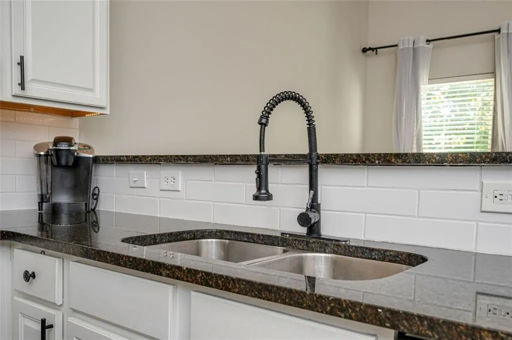 1761 Liberty Parkway Nw, Atlanta, Georgia 30318, 2 Bedrooms Bedrooms, ,2 BathroomsBathrooms,Residential,For Sale,1761 Liberty Parkway Nw,7668154