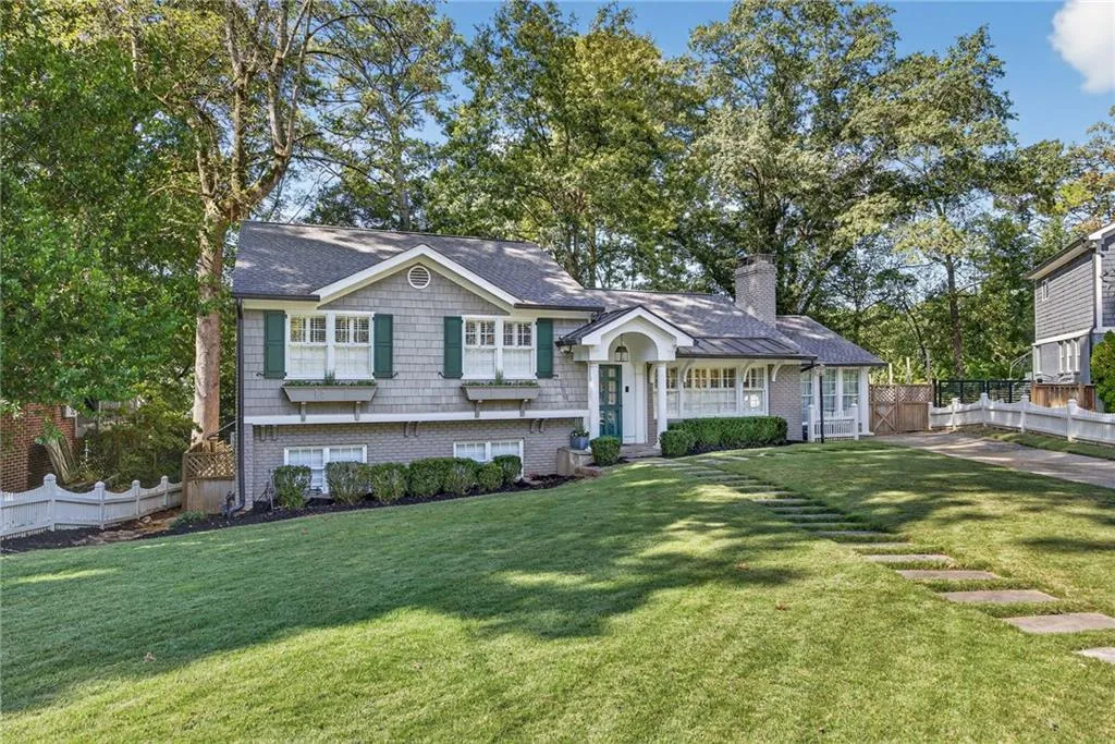 1072 Northcliffe Drive Nw, Atlanta, Georgia 30318, 4 Bedrooms Bedrooms, ,3 BathroomsBathrooms,Residential,For Sale,1072 Northcliffe Drive Nw,7676489