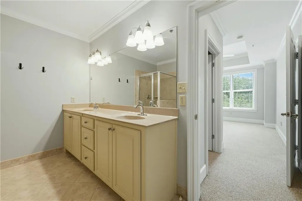 2277 Peachtree Road Ne Unit 307, Atlanta, Georgia 30309, 2 Bedrooms Bedrooms, 0 ,2 BathroomsBathrooms,Residential,For Sale,2277 Peachtree Road Ne Unit 307,7803402