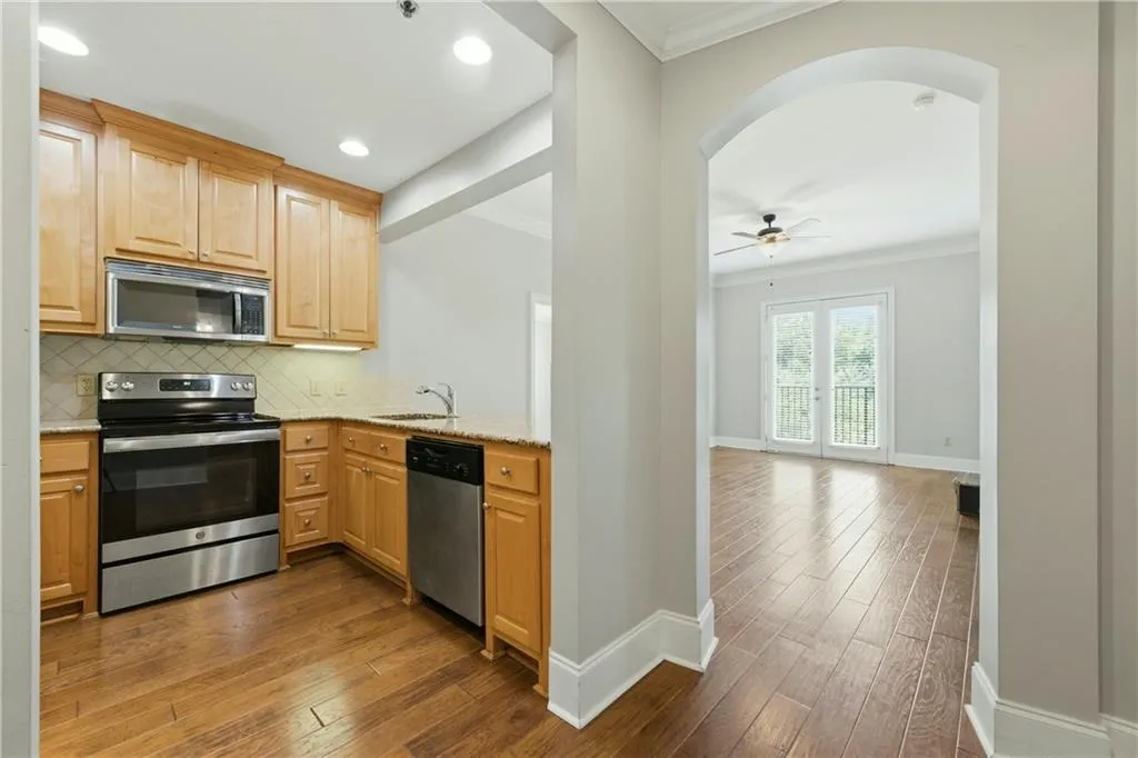 2277 Peachtree Road Ne Unit 307, Atlanta, Georgia 30309, 2 Bedrooms Bedrooms, 0 ,2 BathroomsBathrooms,Residential,For Sale,2277 Peachtree Road Ne Unit 307,7803402