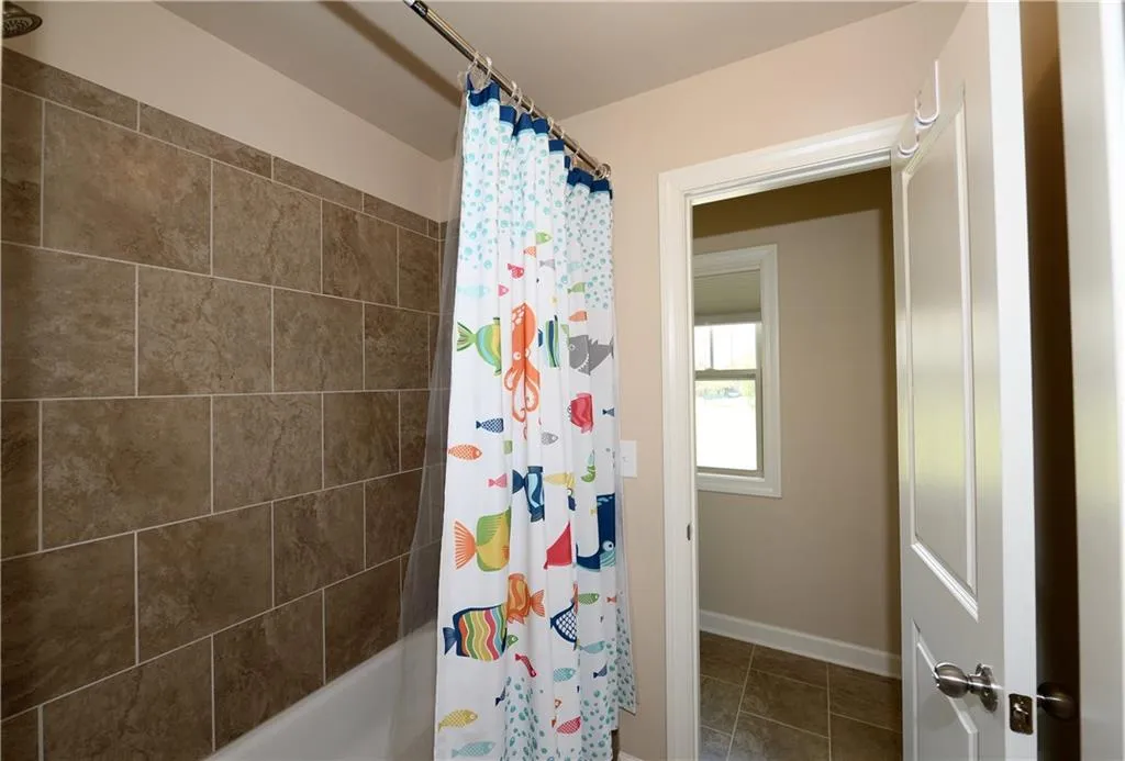 7645 Highland Bluff, Sandy Springs, Georgia 30328, 4 Bedrooms Bedrooms, ,2 BathroomsBathrooms,Residential,Sold,7645 Highland Bluff,5724167