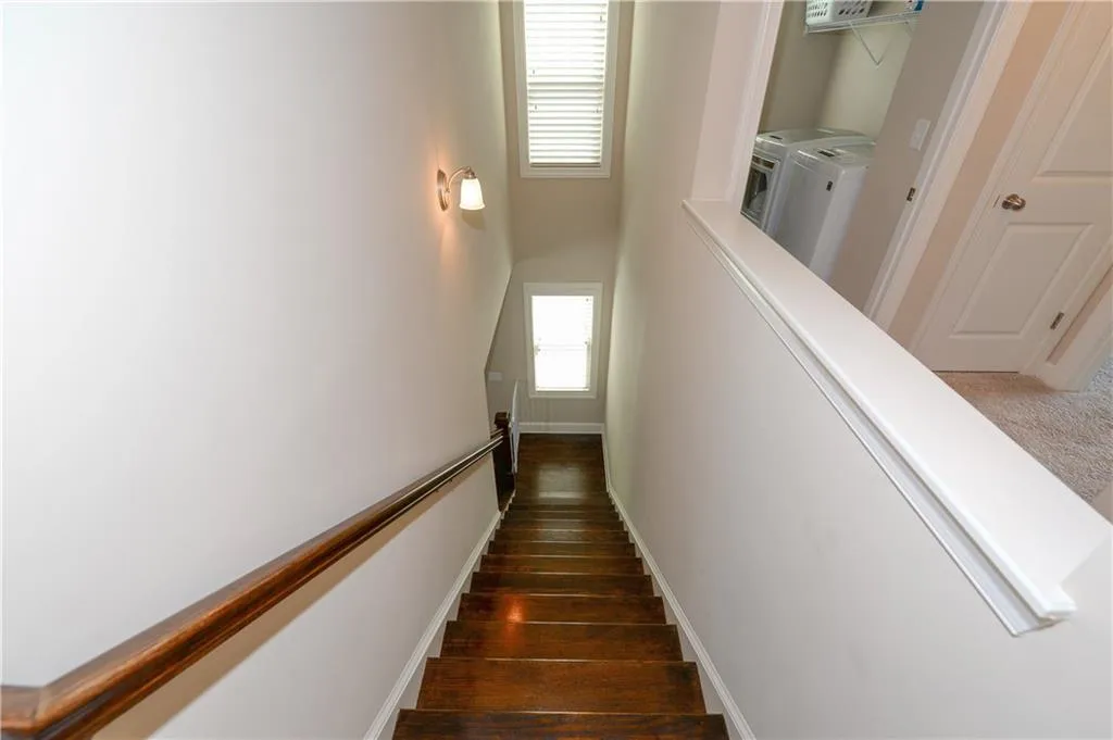 7645 Highland Bluff, Sandy Springs, Georgia 30328, 4 Bedrooms Bedrooms, ,2 BathroomsBathrooms,Residential,Sold,7645 Highland Bluff,5724167
