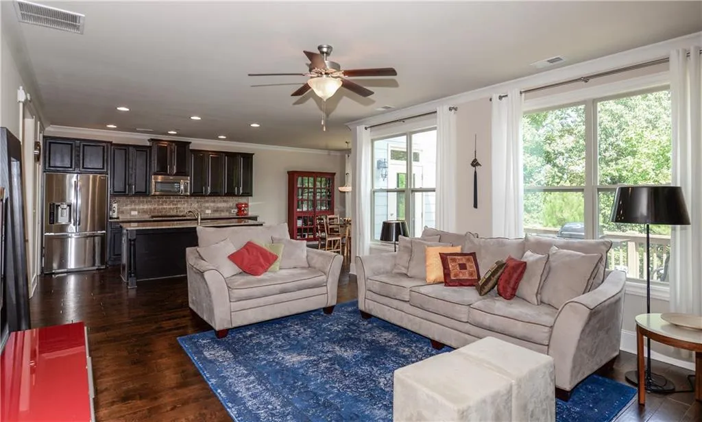 7645 Highland Bluff, Sandy Springs, Georgia 30328, 4 Bedrooms Bedrooms, ,2 BathroomsBathrooms,Residential,Sold,7645 Highland Bluff,5724167