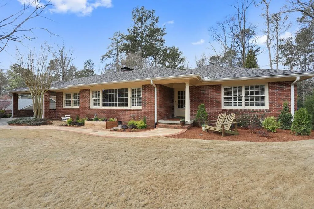 4420 Skyland Drive Ne, Atlanta, Georgia 30342, 5 Bedrooms Bedrooms, ,4 BathroomsBathrooms,Residential,Sold,4420 Skyland Drive Ne,5800548