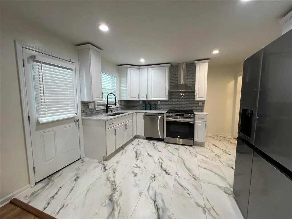 2833 Oldknow Drive Nw, Atlanta, Georgia 30318, 5 Bedrooms Bedrooms, ,3 BathroomsBathrooms,Residential,Sold,2833 Oldknow Drive Nw,7571571
