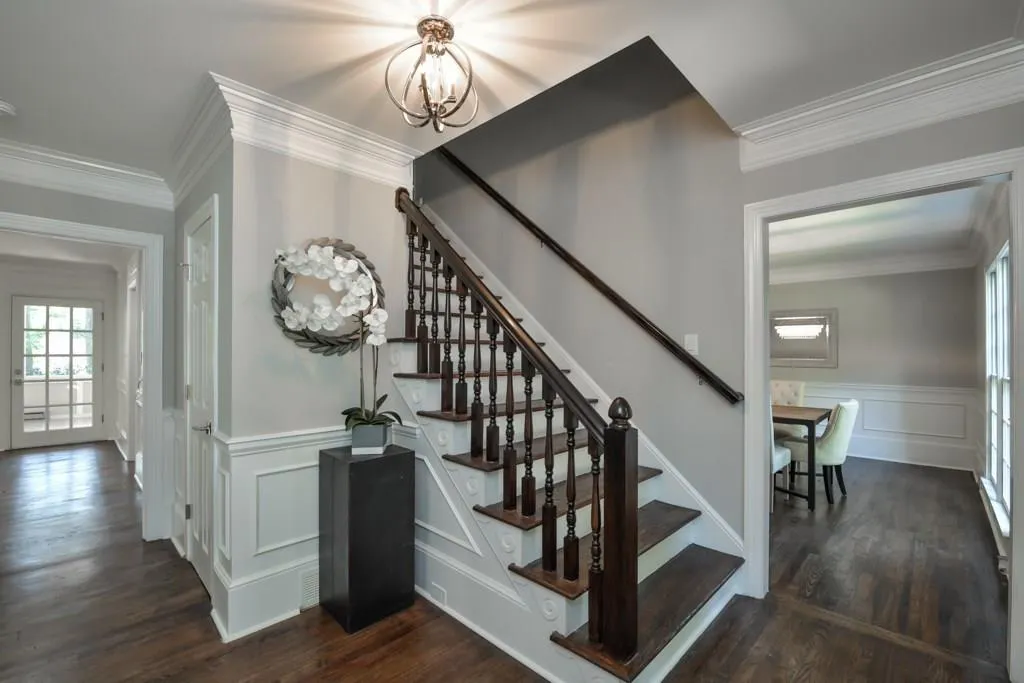 100 Breakwater Circle, Sandy Springs, Georgia 30328, 5 Bedrooms Bedrooms, ,4 BathroomsBathrooms,Residential,Sold,100 Breakwater Circle,6023095