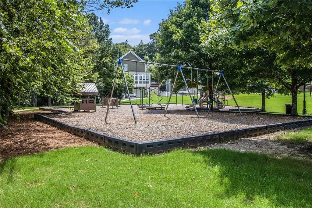1647 Dupont Commons Drive Nw, Atlanta, Georgia 30318, 3 Bedrooms Bedrooms, ,2 BathroomsBathrooms,Residential,For Sale,1647 Dupont Commons Drive Nw,7619036