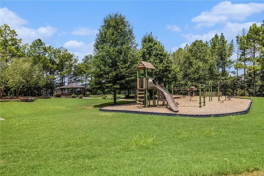 1647 Dupont Commons Drive Nw, Atlanta, Georgia 30318, 3 Bedrooms Bedrooms, ,2 BathroomsBathrooms,Residential,For Sale,1647 Dupont Commons Drive Nw,7619036