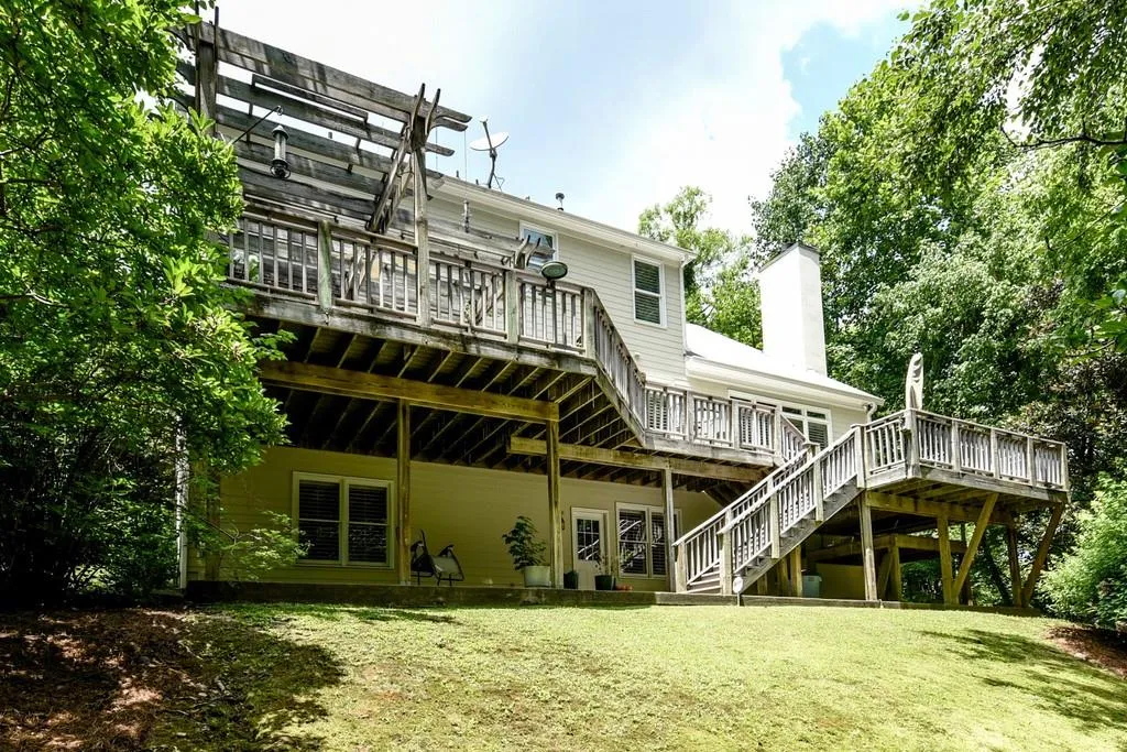 575 Taunton Way Ne, Atlanta, Georgia 30319, 4 Bedrooms Bedrooms, ,4 BathroomsBathrooms,Residential,Sold,575 Taunton Way Ne,6579545