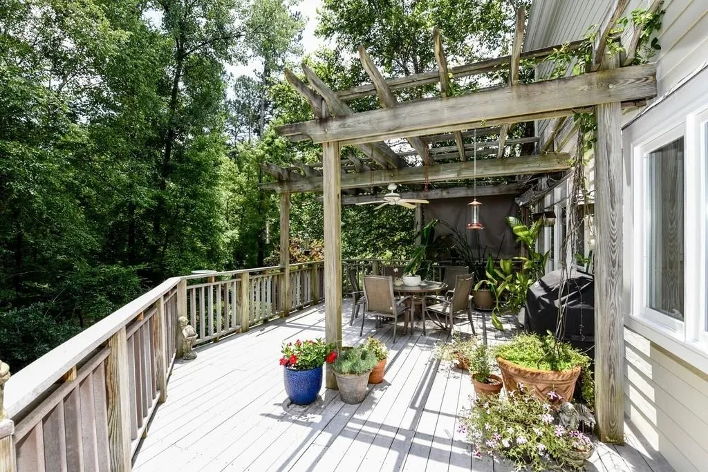 575 Taunton Way Ne, Atlanta, Georgia 30319, 4 Bedrooms Bedrooms, ,4 BathroomsBathrooms,Residential,Sold,575 Taunton Way Ne,6579545