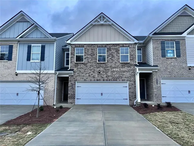 2618 Swan Lake Drive, Grayson, Georgia 30017