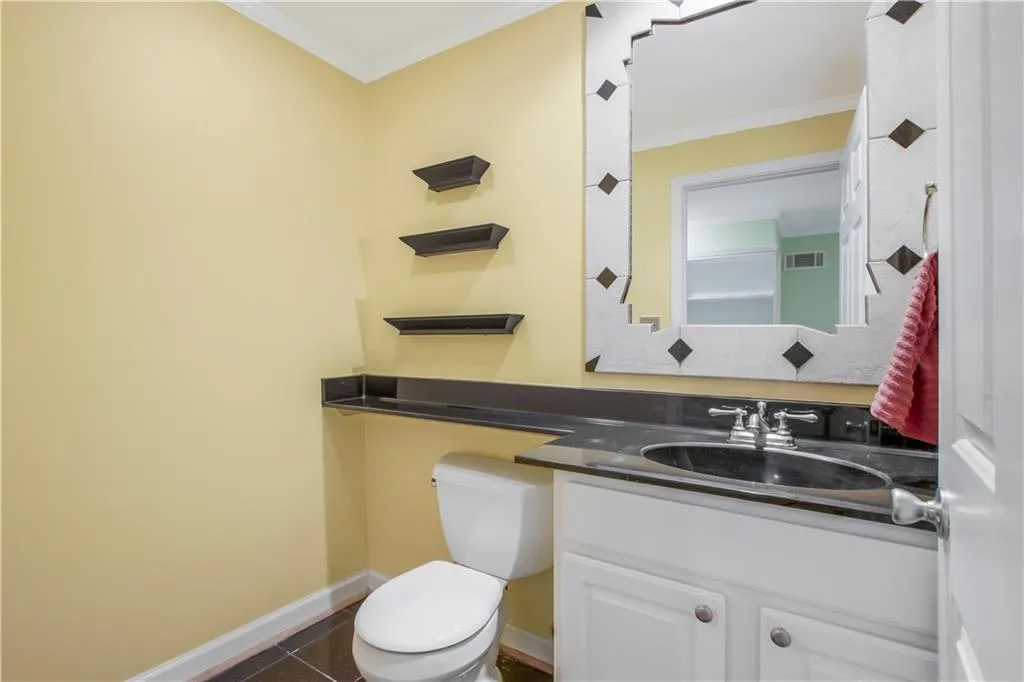 225 Ledgemont Court, Sandy Springs, Georgia 30342, 5 Bedrooms Bedrooms, ,4 BathroomsBathrooms,Residential,Sold,225 Ledgemont Court,6778220