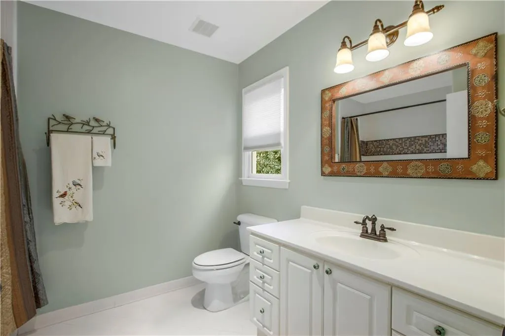 225 Ledgemont Court, Sandy Springs, Georgia 30342, 5 Bedrooms Bedrooms, ,4 BathroomsBathrooms,Residential,Sold,225 Ledgemont Court,6778220