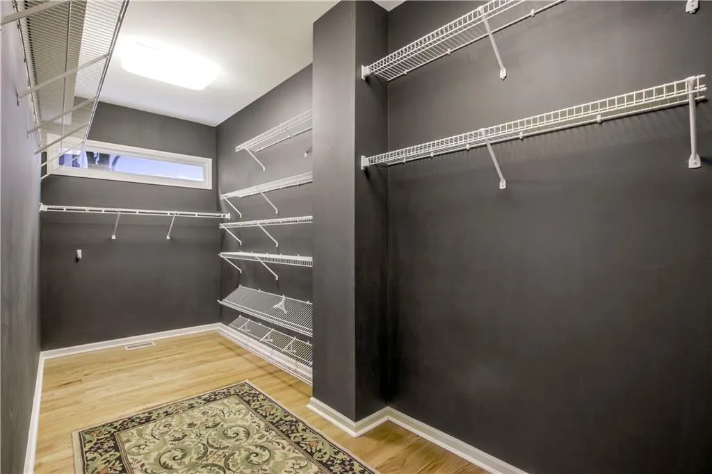 225 Ledgemont Court, Sandy Springs, Georgia 30342, 5 Bedrooms Bedrooms, ,4 BathroomsBathrooms,Residential,Sold,225 Ledgemont Court,6778220