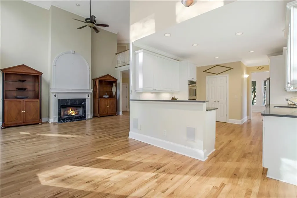 225 Ledgemont Court, Sandy Springs, Georgia 30342, 5 Bedrooms Bedrooms, ,4 BathroomsBathrooms,Residential,Sold,225 Ledgemont Court,6778220