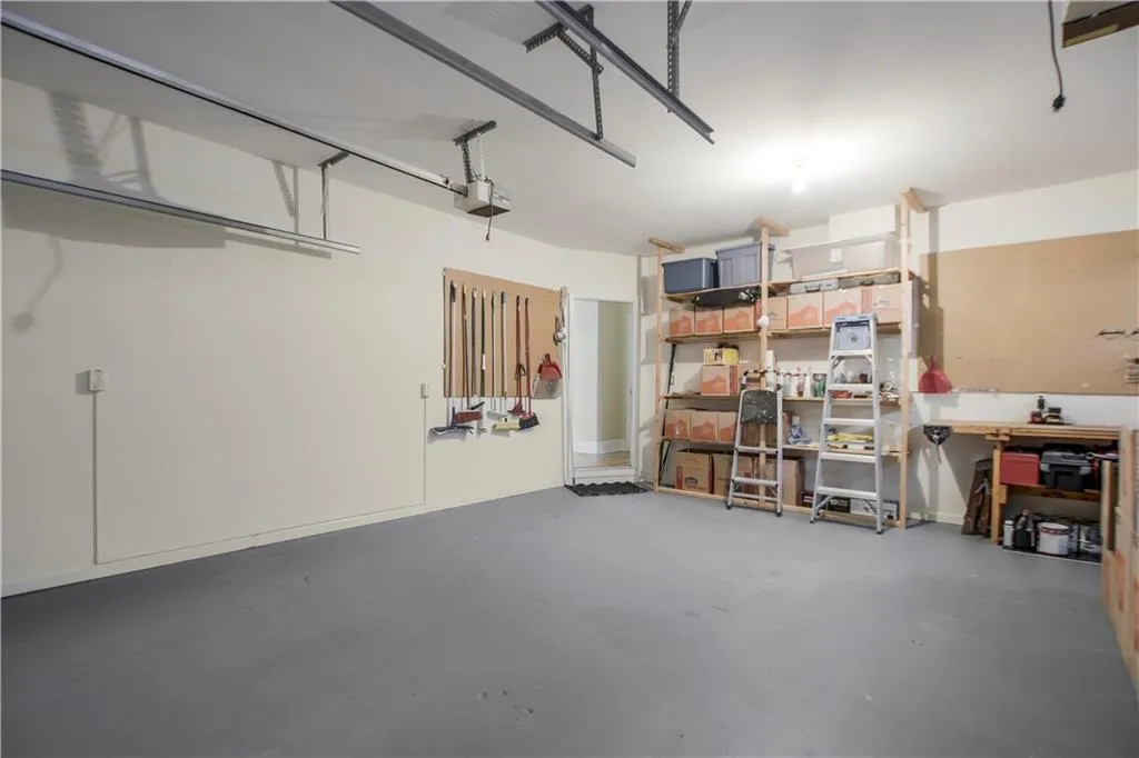 225 Ledgemont Court, Sandy Springs, Georgia 30342, 5 Bedrooms Bedrooms, ,4 BathroomsBathrooms,Residential,Sold,225 Ledgemont Court,6778220