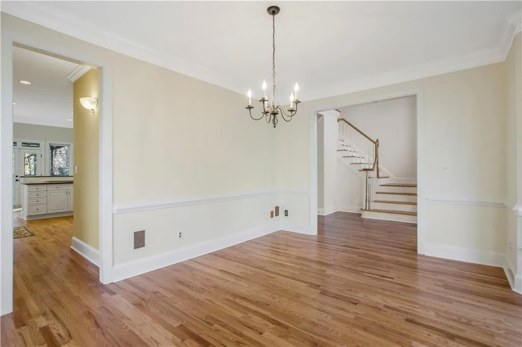 225 Ledgemont Court, Sandy Springs, Georgia 30342, 5 Bedrooms Bedrooms, ,4 BathroomsBathrooms,Residential,Sold,225 Ledgemont Court,6778220