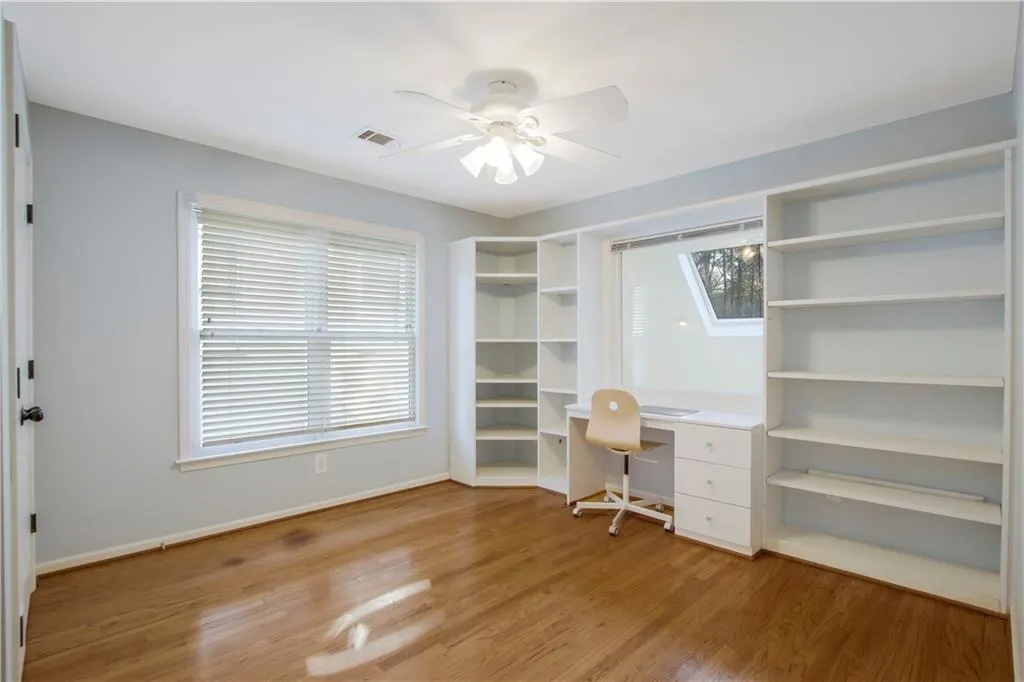 225 Ledgemont Court, Sandy Springs, Georgia 30342, 5 Bedrooms Bedrooms, ,4 BathroomsBathrooms,Residential,Sold,225 Ledgemont Court,6778220