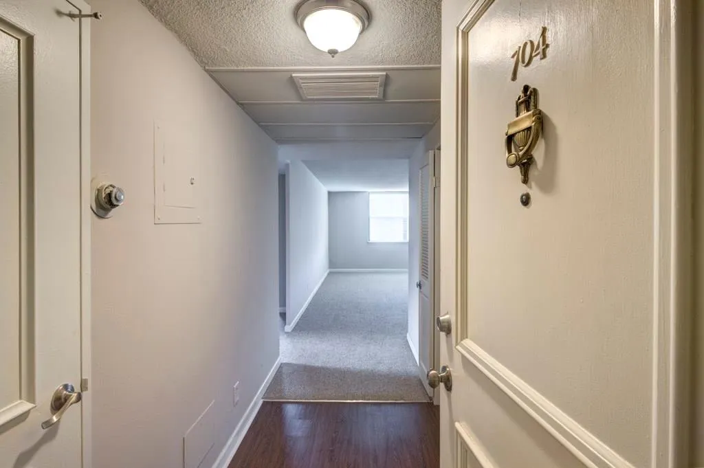 2965 Pharr Court South Nw Unit 704, Atlanta, Georgia 30305, 2 Bedrooms Bedrooms, ,2 BathroomsBathrooms,Residential,Sold,2965 Pharr Court South Nw Unit 704,5795318