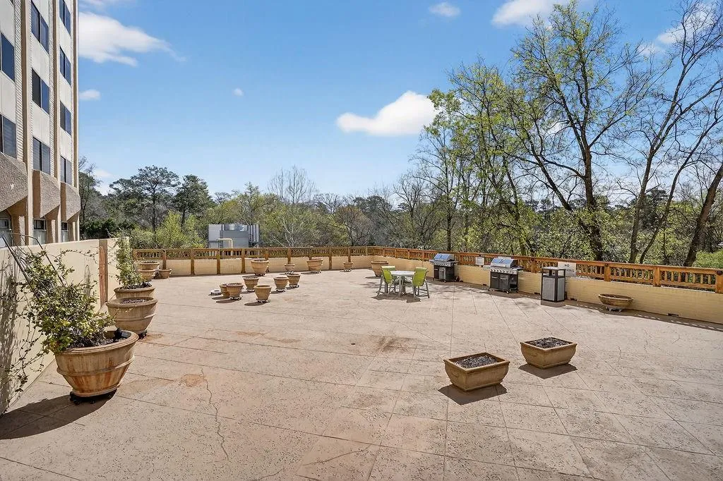 2479 Peachtree Road Ne Unit 1517, Atlanta, Georgia 30305, 2 Bedrooms Bedrooms, 0 ,2 BathroomsBathrooms,Residential,For Sale,2479 Peachtree Road Ne Unit 1517,7739634