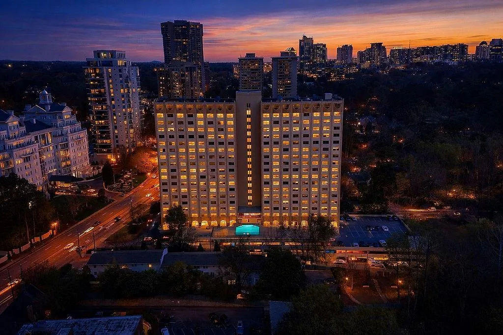 2479 Peachtree Road Ne Unit 1517, Atlanta, Georgia 30305, 2 Bedrooms Bedrooms, 0 ,2 BathroomsBathrooms,Residential,For Sale,2479 Peachtree Road Ne Unit 1517,7739634