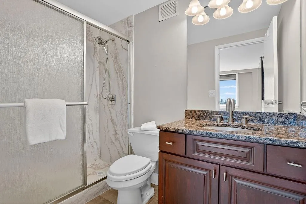 2479 Peachtree Road Ne Unit 1517, Atlanta, Georgia 30305, 2 Bedrooms Bedrooms, 0 ,2 BathroomsBathrooms,Residential,For Sale,2479 Peachtree Road Ne Unit 1517,7739634