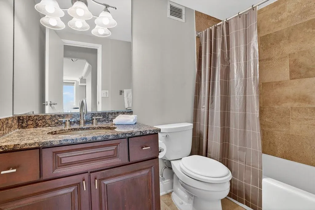 2479 Peachtree Road Ne Unit 1517, Atlanta, Georgia 30305, 2 Bedrooms Bedrooms, 0 ,2 BathroomsBathrooms,Residential,For Sale,2479 Peachtree Road Ne Unit 1517,7739634