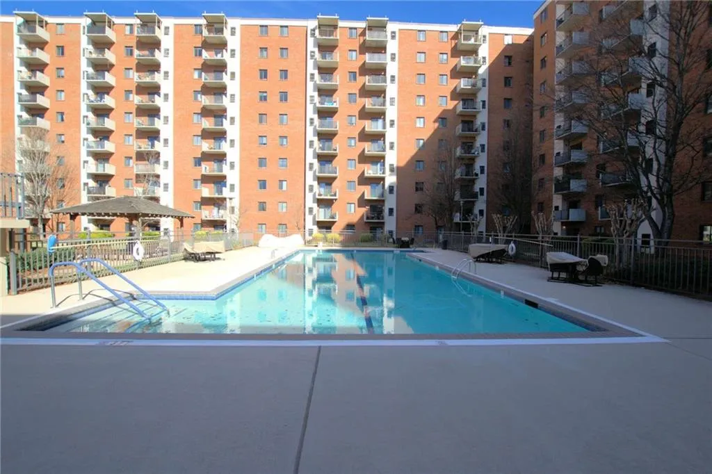 300 Johnson Ferry Road Ne Unit A503, Atlanta, Georgia 30328, 2 Bedrooms Bedrooms, ,2 BathroomsBathrooms,Residential,Sold,300 Johnson Ferry Road Ne Unit A503,6831442
