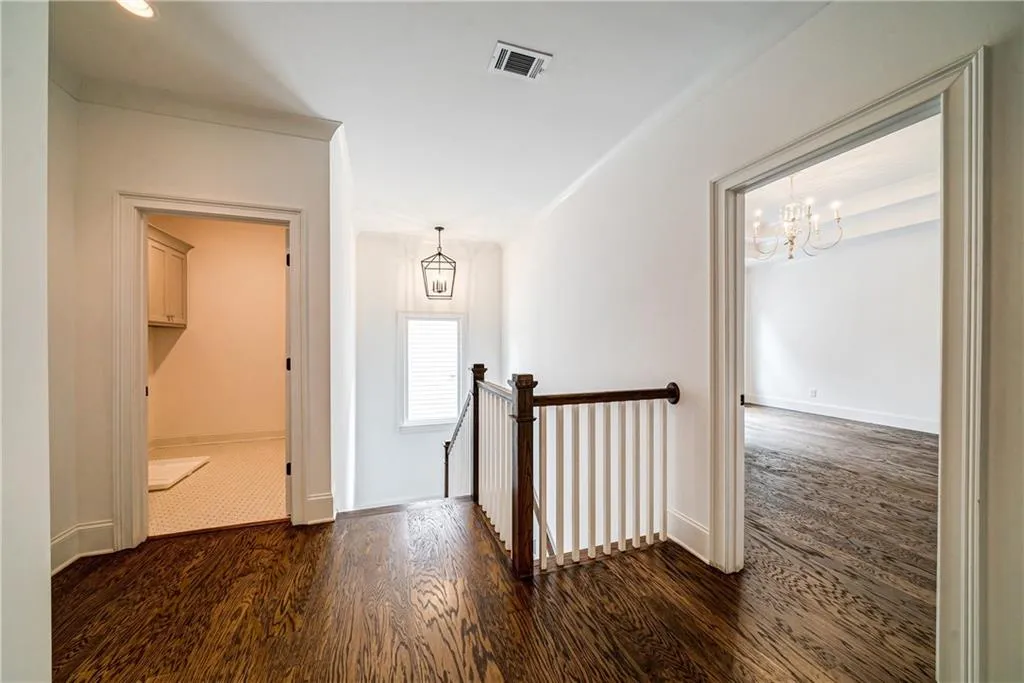 281 Green Hill Road, Sandy Springs, Georgia 30342, 4 Bedrooms Bedrooms, ,3 BathroomsBathrooms,Residential,Sold,281 Green Hill Road,6747189