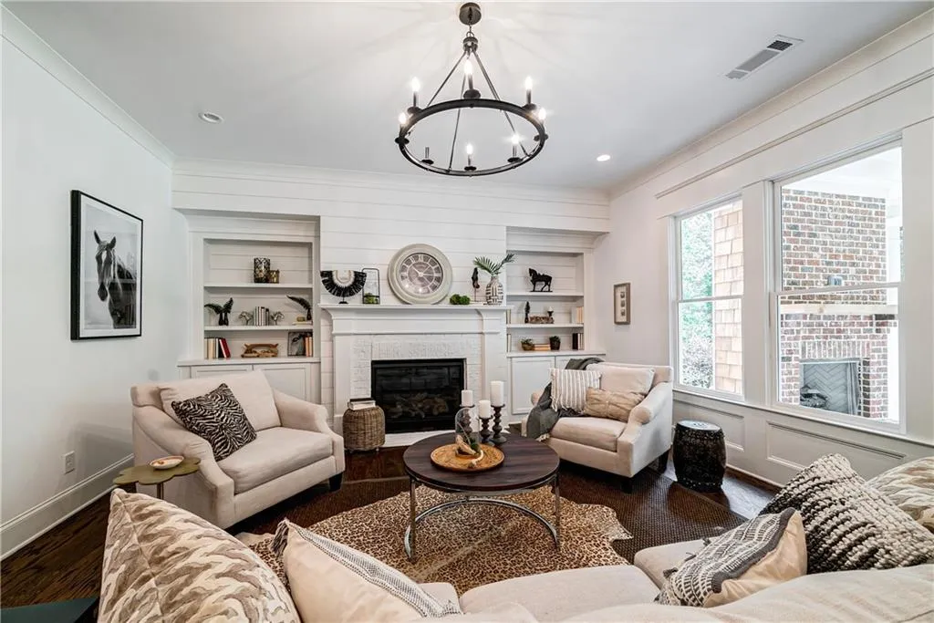 281 Green Hill Road, Sandy Springs, Georgia 30342, 4 Bedrooms Bedrooms, ,3 BathroomsBathrooms,Residential,Sold,281 Green Hill Road,6747189
