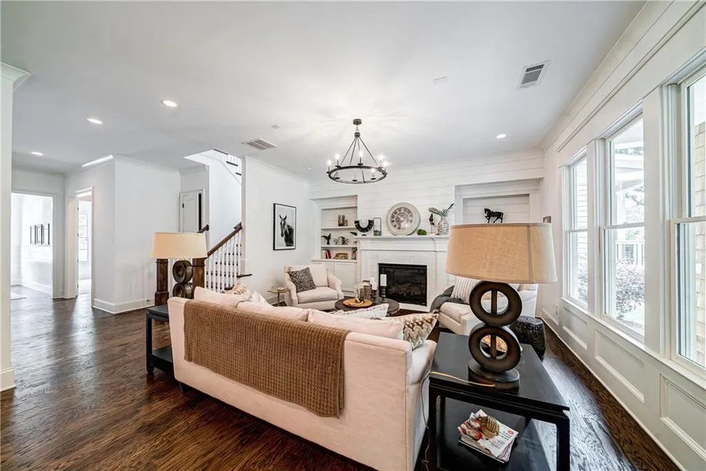 281 Green Hill Road, Sandy Springs, Georgia 30342, 4 Bedrooms Bedrooms, ,3 BathroomsBathrooms,Residential,Sold,281 Green Hill Road,6747189