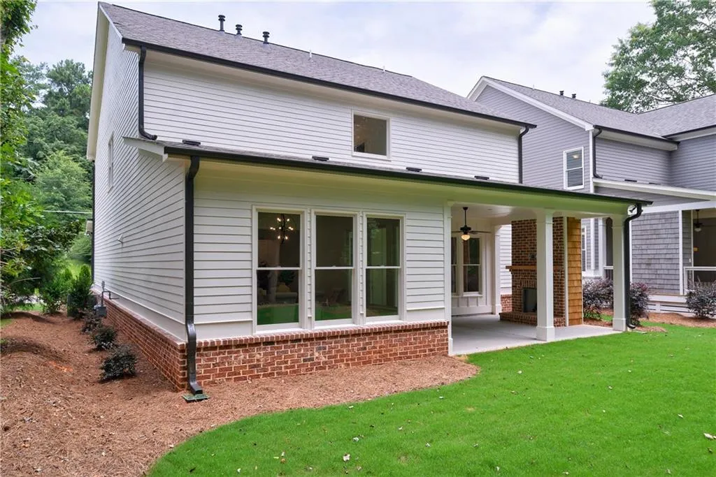 281 Green Hill Road, Sandy Springs, Georgia 30342, 4 Bedrooms Bedrooms, ,3 BathroomsBathrooms,Residential,Sold,281 Green Hill Road,6747189