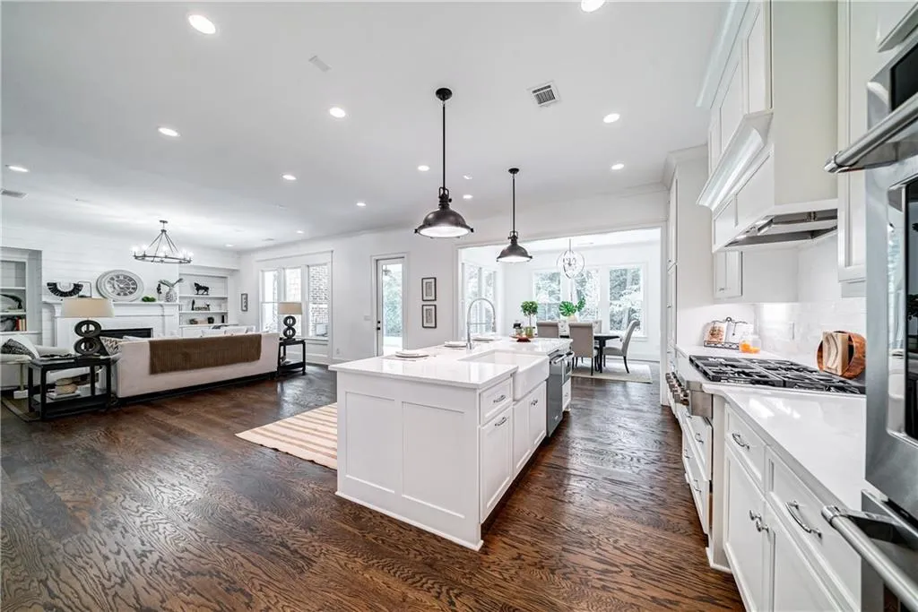281 Green Hill Road, Sandy Springs, Georgia 30342, 4 Bedrooms Bedrooms, ,3 BathroomsBathrooms,Residential,Sold,281 Green Hill Road,6747189