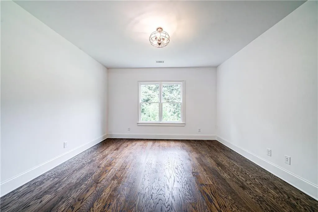 281 Green Hill Road, Sandy Springs, Georgia 30342, 4 Bedrooms Bedrooms, ,3 BathroomsBathrooms,Residential,Sold,281 Green Hill Road,6747189
