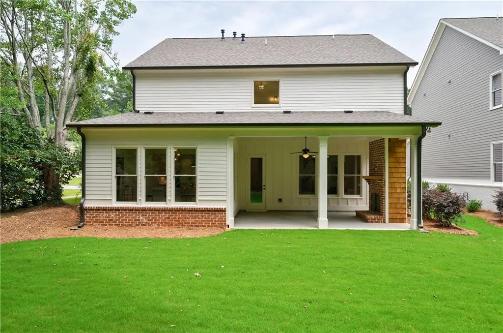 281 Green Hill Road, Sandy Springs, Georgia 30342, 4 Bedrooms Bedrooms, ,3 BathroomsBathrooms,Residential,Sold,281 Green Hill Road,6747189