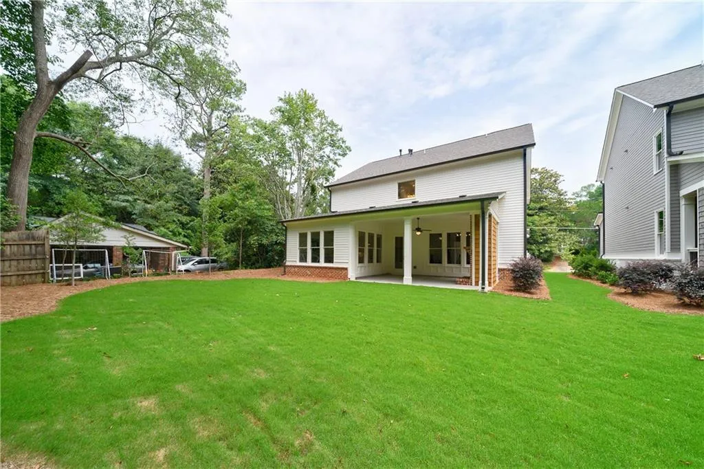 281 Green Hill Road, Sandy Springs, Georgia 30342, 4 Bedrooms Bedrooms, ,3 BathroomsBathrooms,Residential,Sold,281 Green Hill Road,6747189