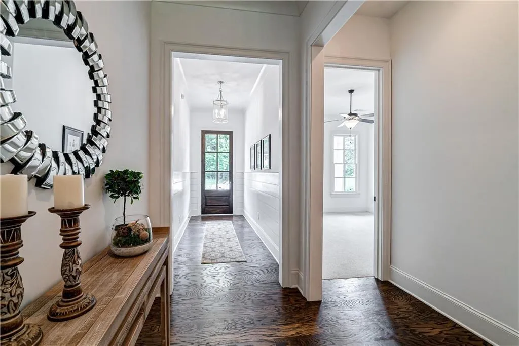 281 Green Hill Road, Sandy Springs, Georgia 30342, 4 Bedrooms Bedrooms, ,3 BathroomsBathrooms,Residential,Sold,281 Green Hill Road,6747189