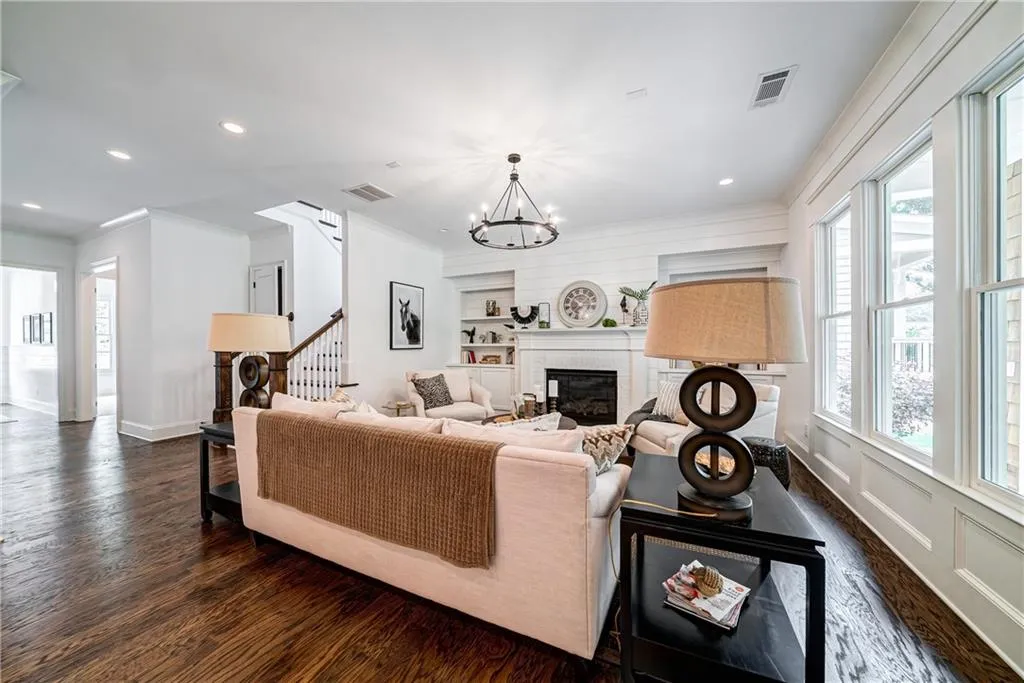 281 Green Hill Road, Sandy Springs, Georgia 30342, 4 Bedrooms Bedrooms, ,3 BathroomsBathrooms,Residential,Sold,281 Green Hill Road,6747189