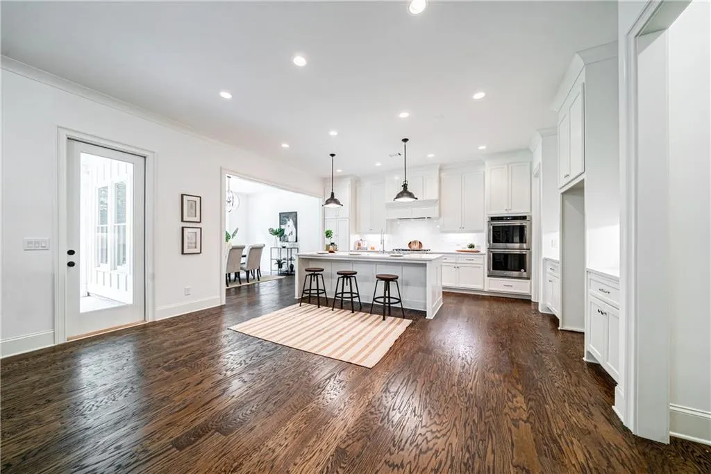 281 Green Hill Road, Sandy Springs, Georgia 30342, 4 Bedrooms Bedrooms, ,3 BathroomsBathrooms,Residential,Sold,281 Green Hill Road,6747189