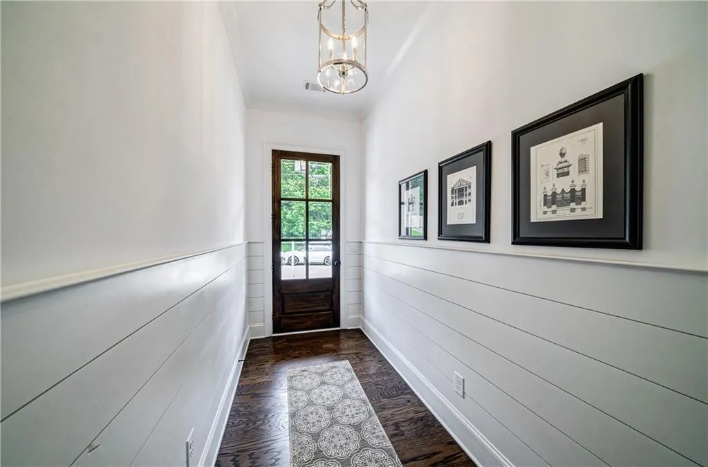 281 Green Hill Road, Sandy Springs, Georgia 30342, 4 Bedrooms Bedrooms, ,3 BathroomsBathrooms,Residential,Sold,281 Green Hill Road,6747189