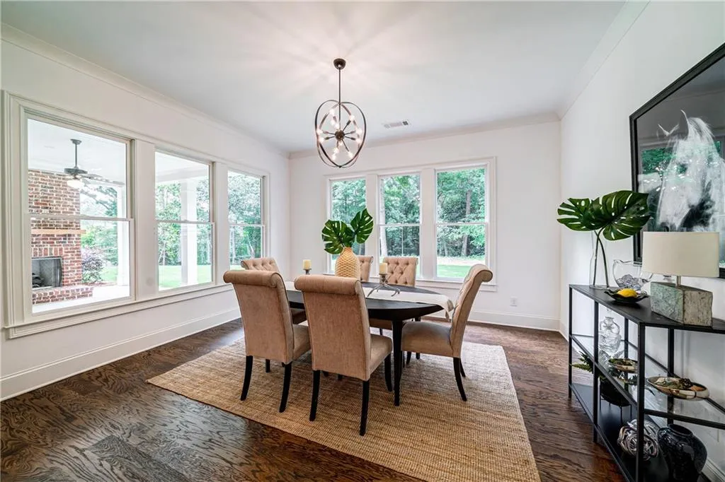 281 Green Hill Road, Sandy Springs, Georgia 30342, 4 Bedrooms Bedrooms, ,3 BathroomsBathrooms,Residential,Sold,281 Green Hill Road,6747189