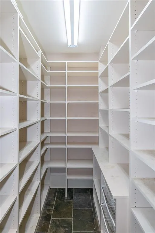 421 Oakmont Place, Sandy Springs, Georgia 30327, 6 Bedrooms Bedrooms, ,7 BathroomsBathrooms,Residential,Sold,421 Oakmont Place,7178917