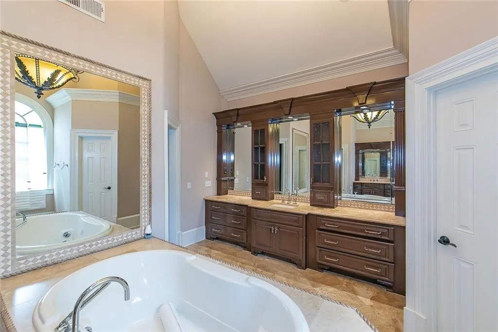 421 Oakmont Place, Sandy Springs, Georgia 30327, 6 Bedrooms Bedrooms, ,7 BathroomsBathrooms,Residential,Sold,421 Oakmont Place,7178917