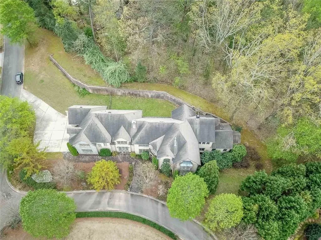 421 Oakmont Place, Sandy Springs, Georgia 30327, 6 Bedrooms Bedrooms, ,7 BathroomsBathrooms,Residential,Sold,421 Oakmont Place,7178917