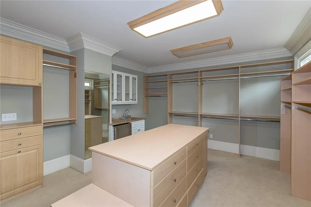 421 Oakmont Place, Sandy Springs, Georgia 30327, 6 Bedrooms Bedrooms, ,7 BathroomsBathrooms,Residential,Sold,421 Oakmont Place,7178917