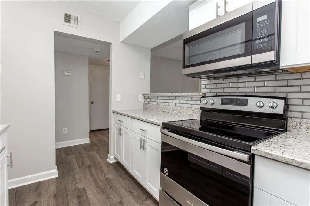 3002 Wingate Way Unit #3002, Atlanta, Georgia 30350, 1 Bedroom Bedrooms, ,1 BathroomBathrooms,Residential,Sold,3002 Wingate Way Unit #3002,6874054