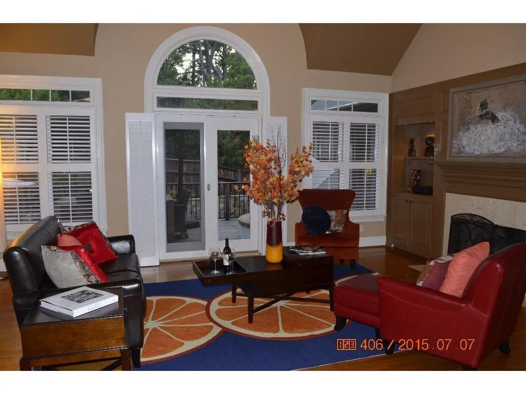 125 Bayvale Court Ne, Sandy Springs, Georgia 30328, 5 Bedrooms Bedrooms, ,4 BathroomsBathrooms,Residential,Sold,125 Bayvale Court Ne,5664383