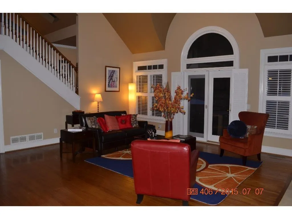 125 Bayvale Court Ne, Sandy Springs, Georgia 30328, 5 Bedrooms Bedrooms, ,4 BathroomsBathrooms,Residential,Sold,125 Bayvale Court Ne,5664383