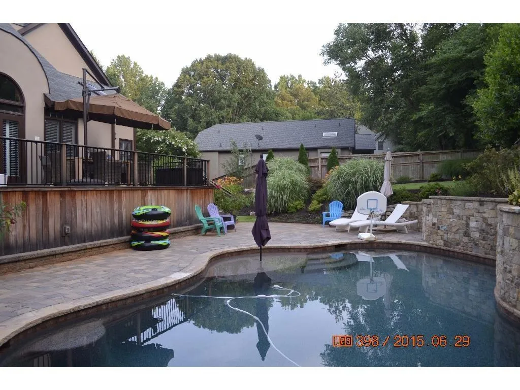 125 Bayvale Court Ne, Sandy Springs, Georgia 30328, 5 Bedrooms Bedrooms, ,4 BathroomsBathrooms,Residential,Sold,125 Bayvale Court Ne,5664383
